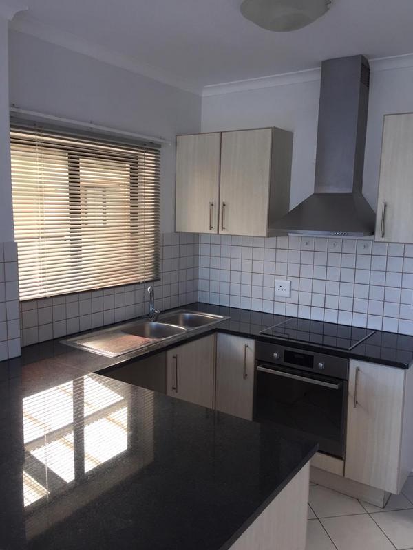 2 Bedroom Property for Sale in Somerset West Western Cape